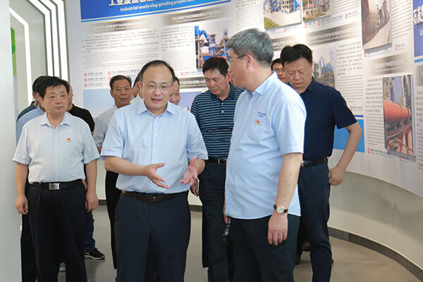 新鄉(xiāng)市政府市長(zhǎng)魏建平到長(zhǎng)城機(jī)械調(diào)研督導(dǎo)“萬(wàn)人助萬(wàn)企”活動(dòng)開(kāi)展情況