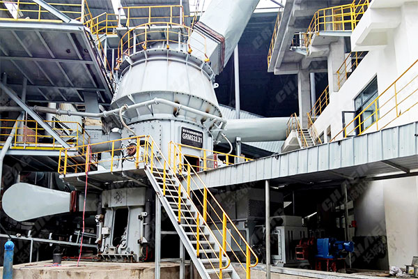 云南年產(chǎn)30萬噸礦粉線項(xiàng)目安裝調(diào)試現(xiàn)場 云南年產(chǎn)30萬噸礦粉線項(xiàng)目安裝調(diào)試現(xiàn)場